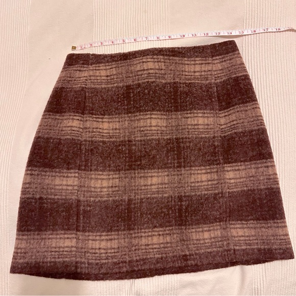 Uniqlo Plaid Skirt - Picture 1 of 5